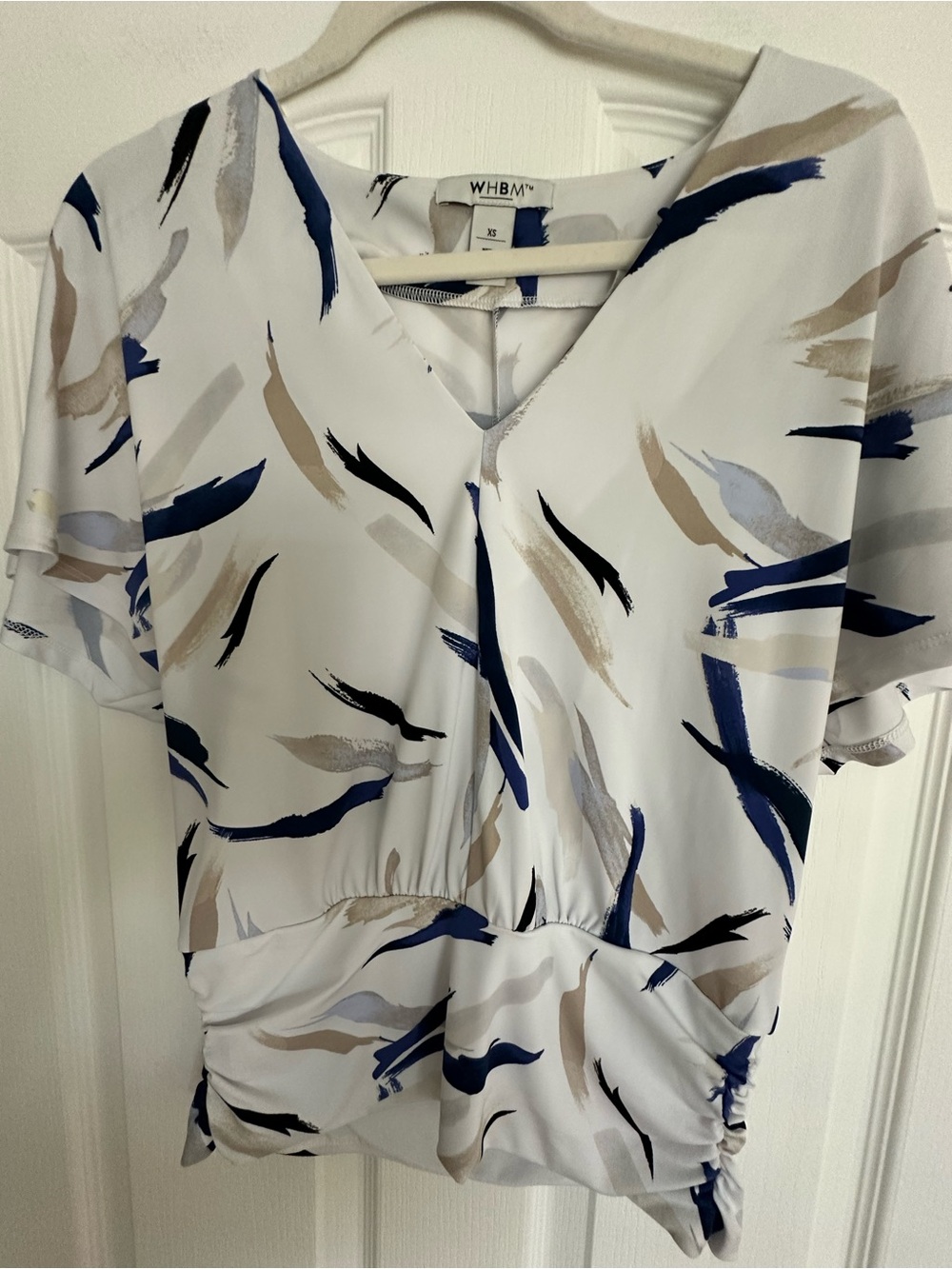 White House Black Market White V-Neck Brushstroke Print Blouse